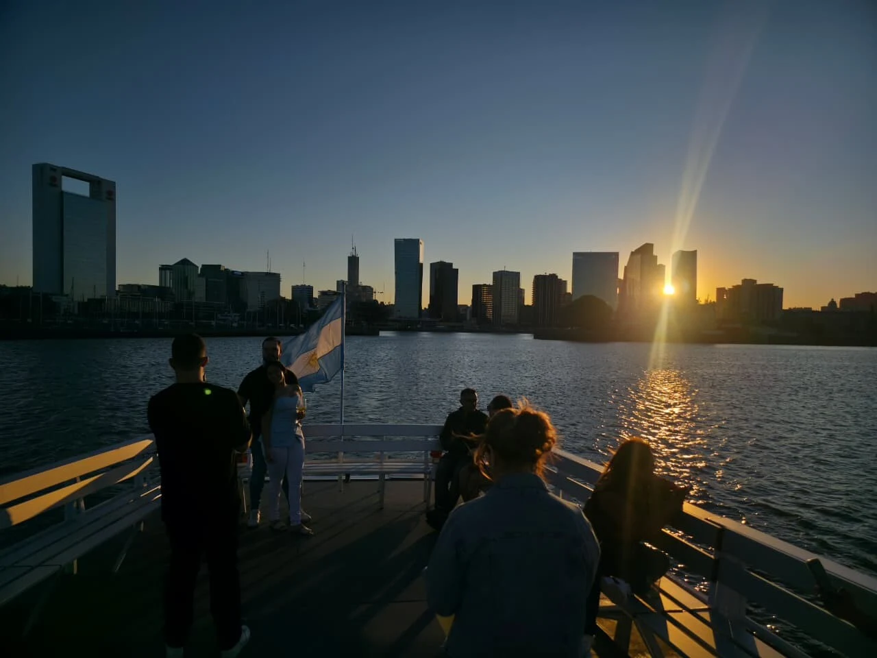 Actividad Atardecer en el Río de la Plata con Open Bar